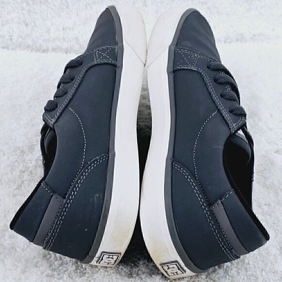 DC Shoes Dark Gray Nubuck Leather Size 4Y Skate Sneakers - Picture 4 of 8